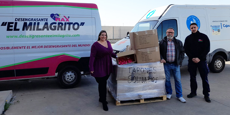 Fabrienvaf firma un acuerdo con SOS Ángel de la Guardia para la donación de Tapones Solidarios